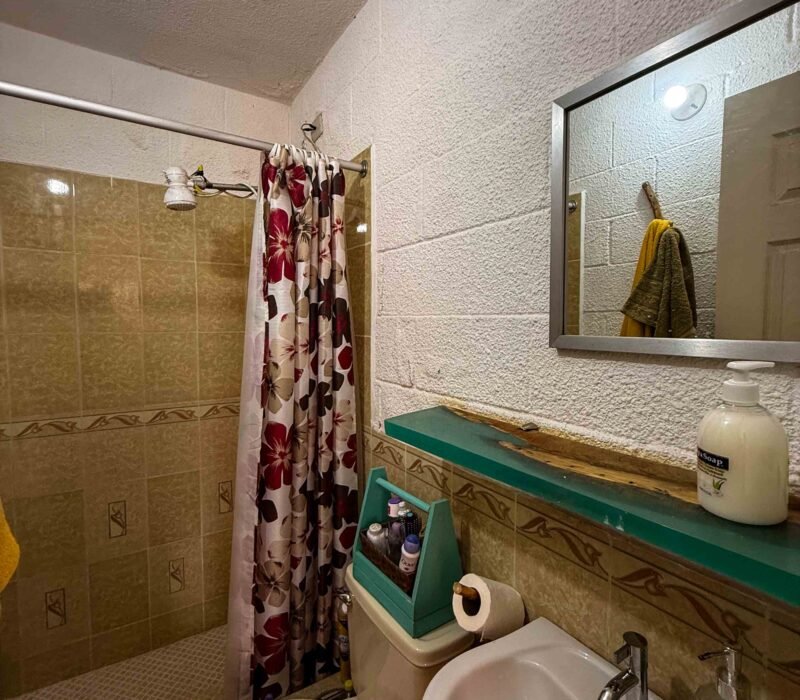 CV16 Casa En Venta 2 Habitaciones