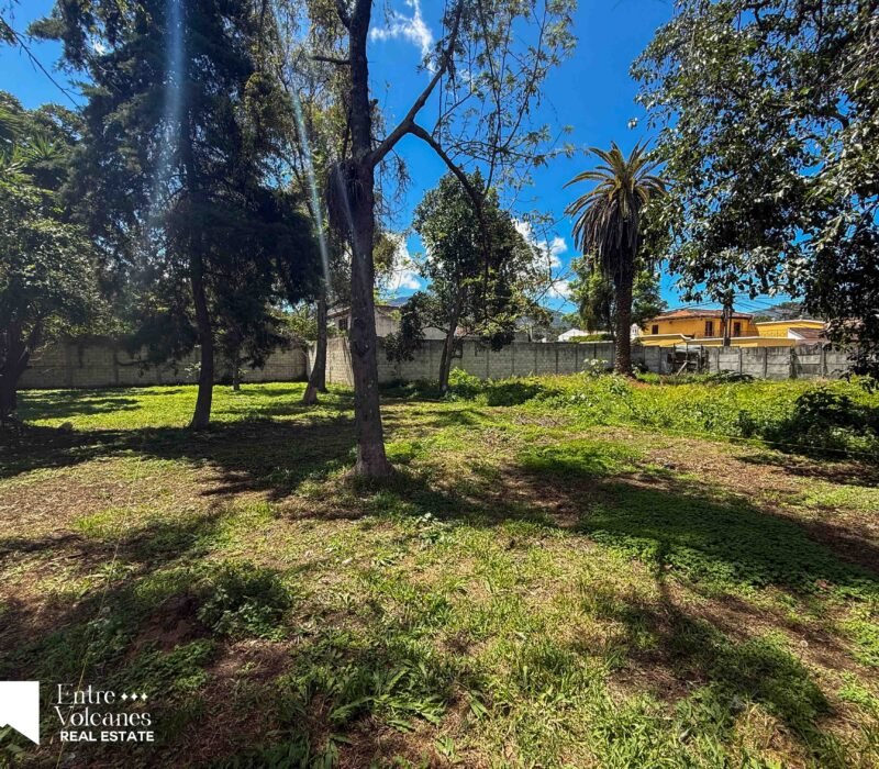 AG019 Excelente Terreno En Venta Centro De Antigua