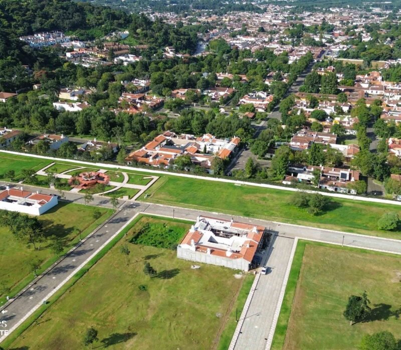 Terreno De Esquina Paseo Antigua, Antigua Guatemala