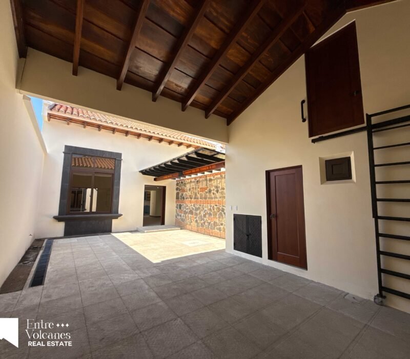 Espectacular Casa Nueva Totalmente Caminable En El Calvario