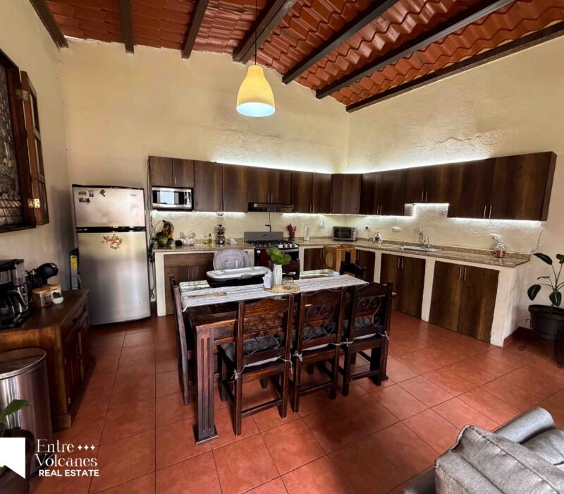 Gran Inversion En San Pedro El Alto Para Comercio o Vivienda