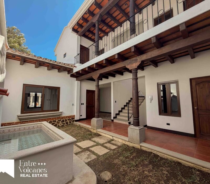 Excelente Casa En Venta 4 Habitaciones Carretera Alotenango