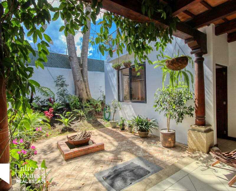 Hermosa Casa En Venta Ubicada En Los Franciscanos