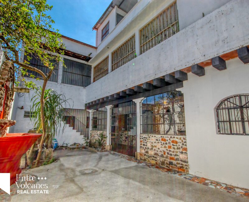 Amplia Propiedad En Venta Ubicada En San Pedro Las Huertas