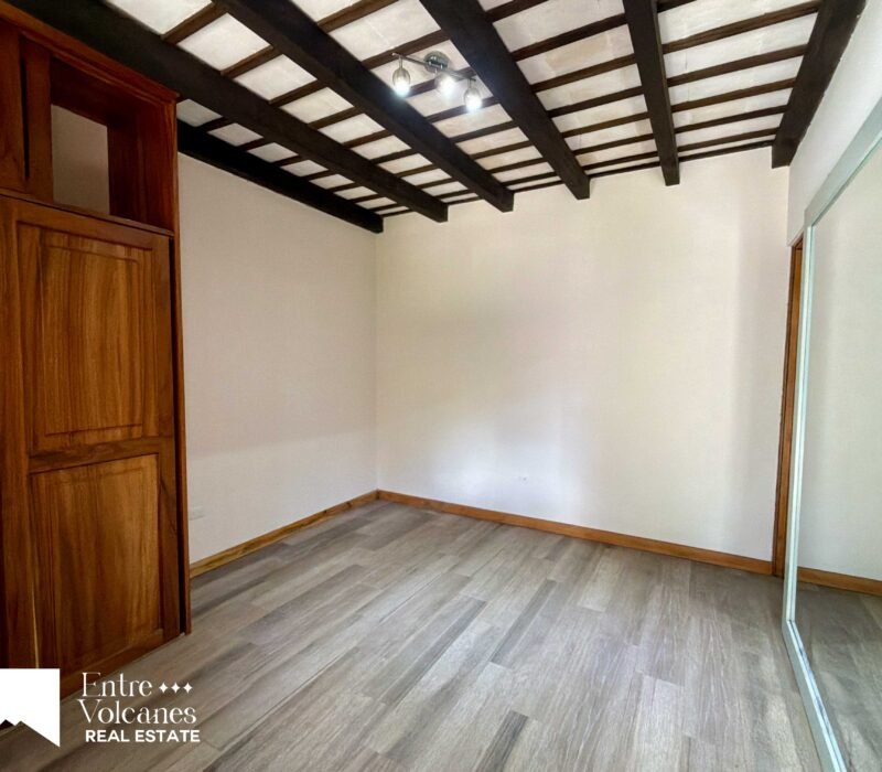 Casa En Renta En El Area De San Gaspar Vivar 4 Habitaciones