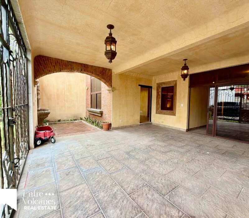 Impresionante Residencia En Venta Ubicada En Bella Vista, JOCOTENANGO